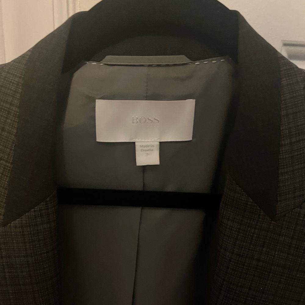 Hugo Boss women’s grey blazer size 10